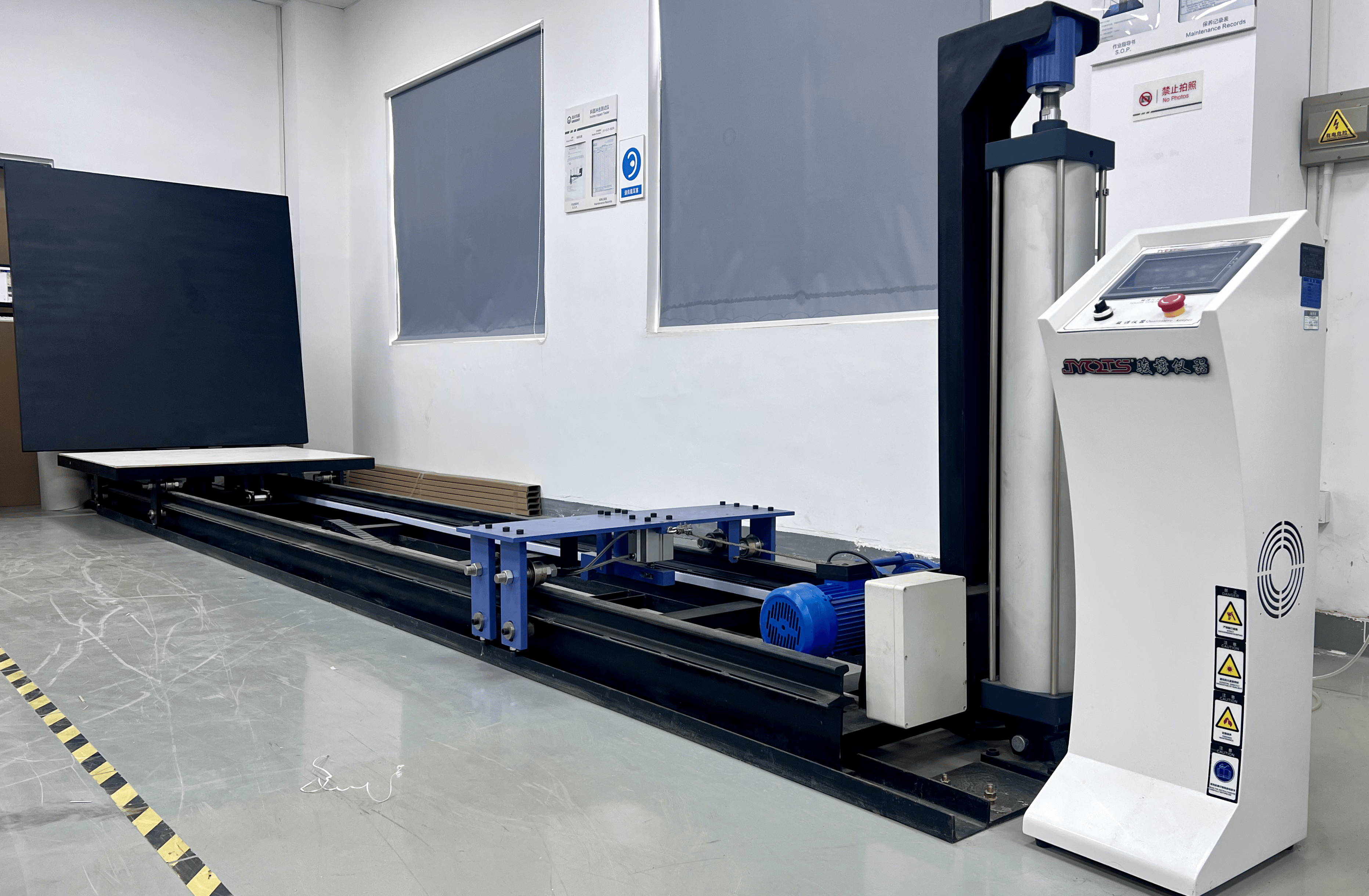 End-to‑End Packaging Services - Incline Impact Tester